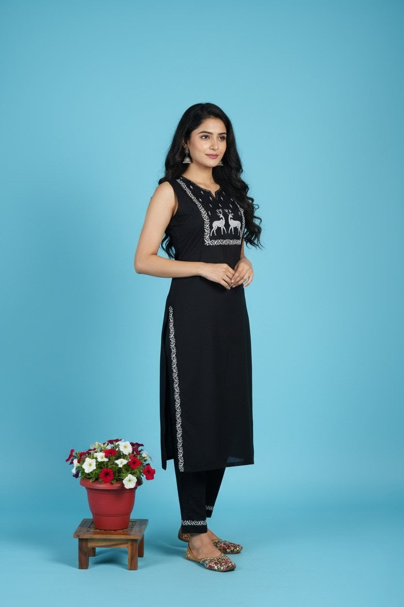Black Kurta Set with Dupatta, 3/4 Sleeve Traditional Ethnic Wear with Pants and Decorative Buttons | Round Neck