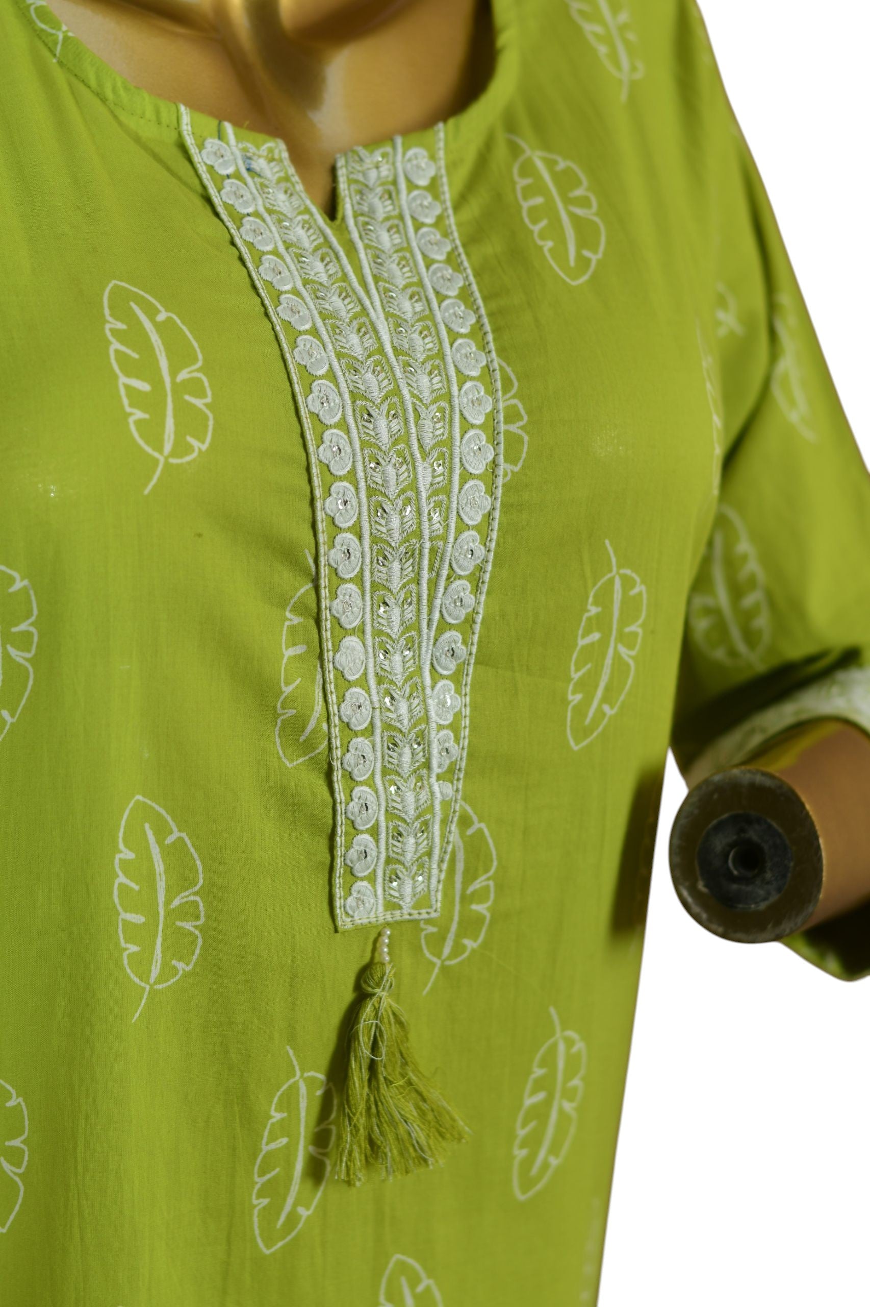 Parrot Green Leaf Print Cotton Kurti Set with 3/4 Sleeves and Matching Palazzo Pants – Comfortable Ethnic Wear for Casual and Festive Occasions