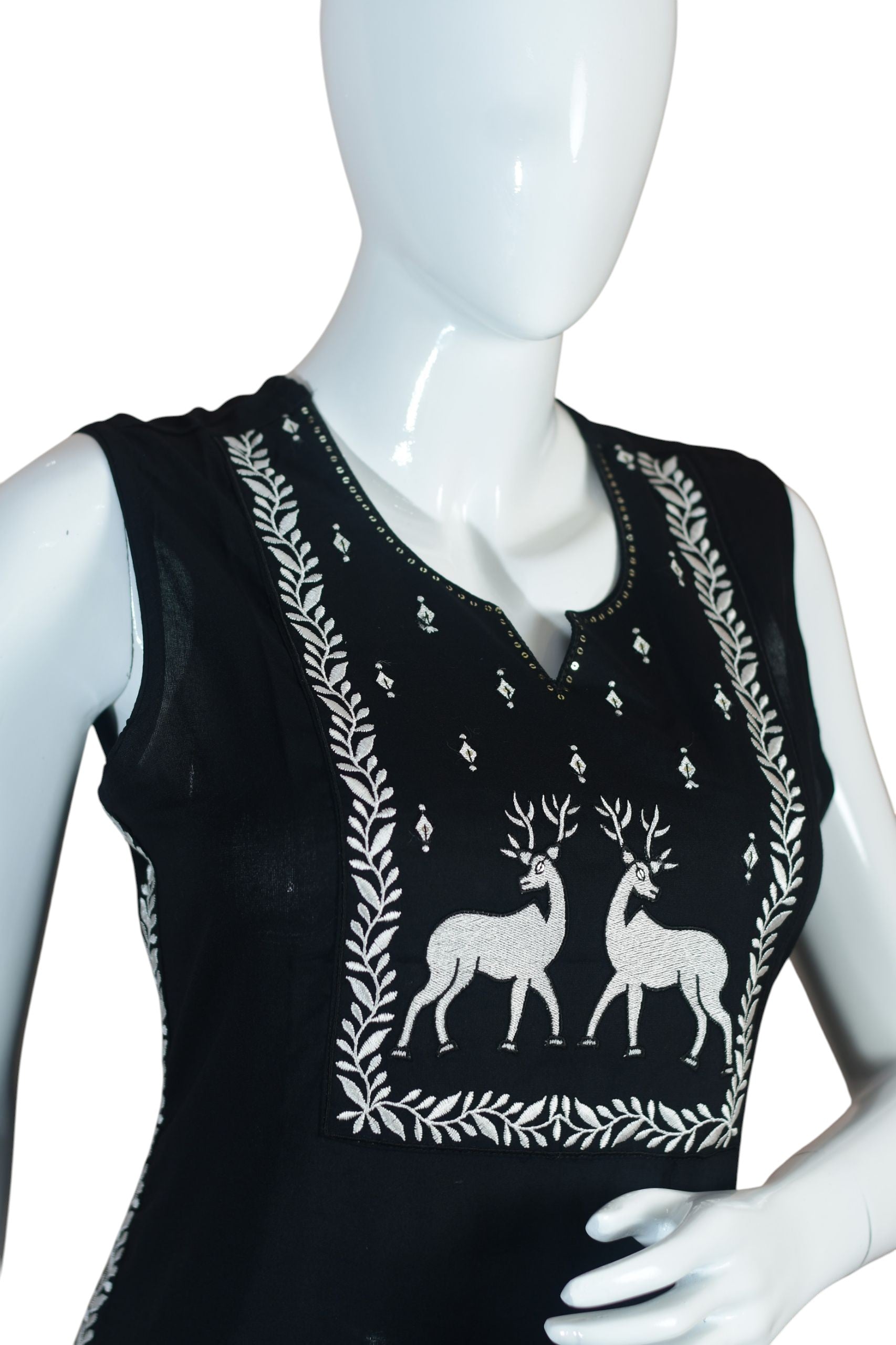 Black Kurta Set with Dupatta, 3/4 Sleeve Traditional Ethnic Wear with Pants and Decorative Buttons | Round Neck