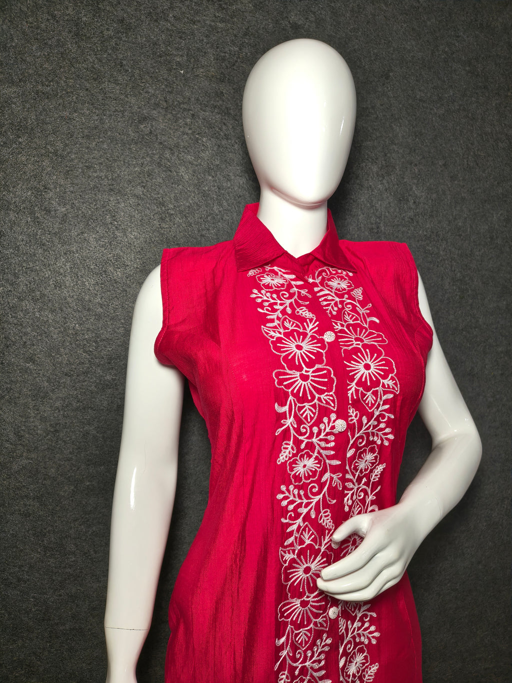 Pink Short Co-ord Set with White Thread Embroidery