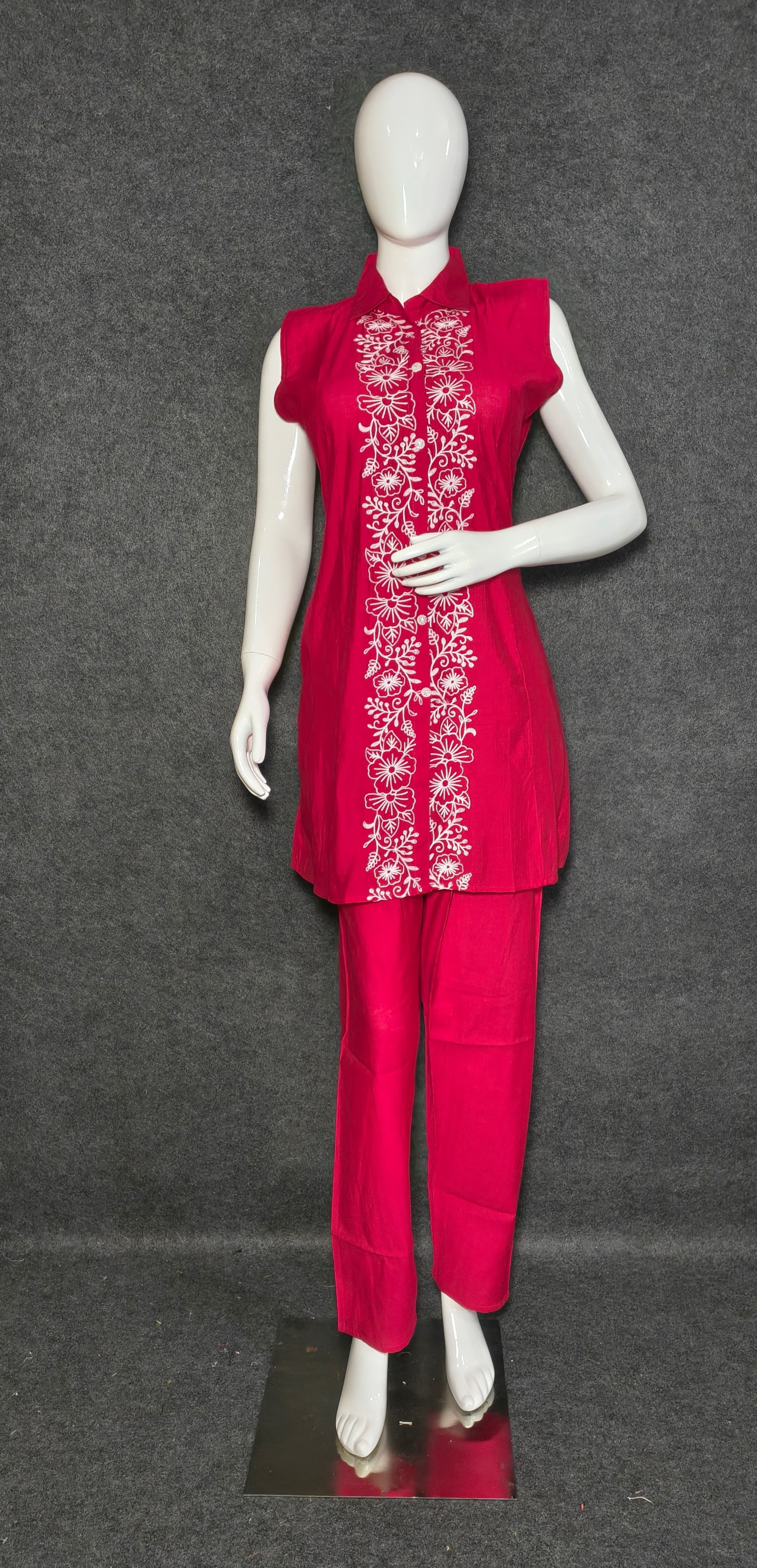 Pink Short Co-ord Set with White Thread Embroidery